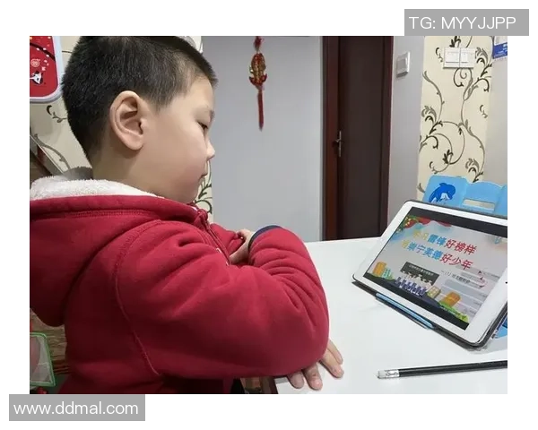 小小歌迷唱响足球梦球星赞歌点燃少年热情 小小歌迷唱响足球梦球星赞歌点燃少年热情