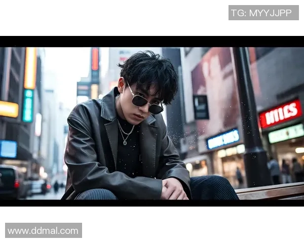 穿藏装的足球球星展现文化自信与个性风采引发热议