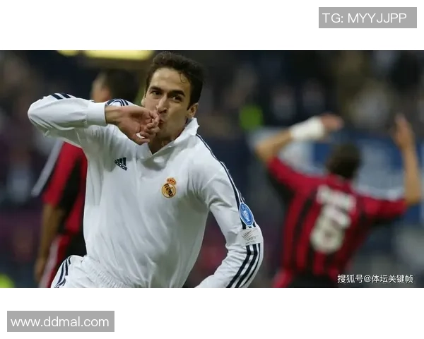 最扣的足球明星是谁？盘点足坛顶级过人技巧与惊艳瞬间