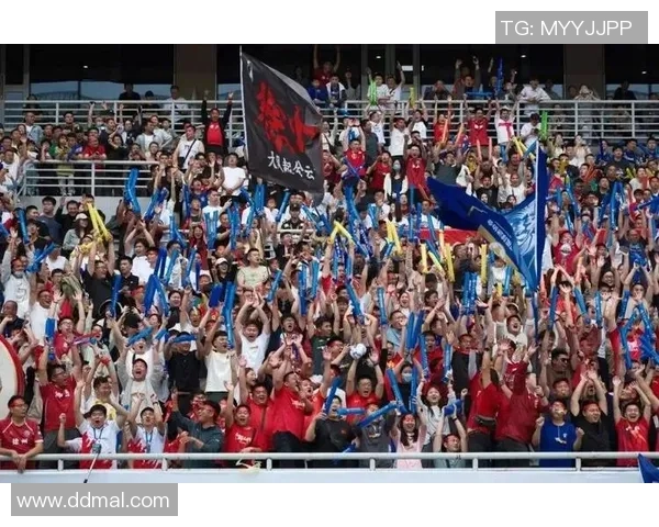 李家德用实力书写足球传奇点燃球迷热情展现无畏拼搏精神 李家德用实力书写足球传奇点燃球迷热情展现无畏拼搏精神